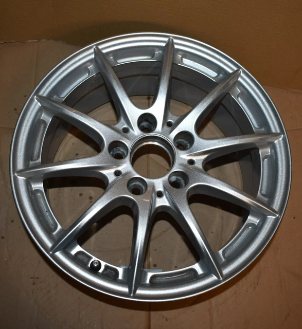 1x Genuine Mercedes w212 E-Class a2124014002 7.5Jx18 ET45.5