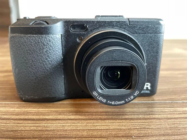 RICOH GR DIGITAL IV 10.4MP Digital Camera Black Body used from japan 2