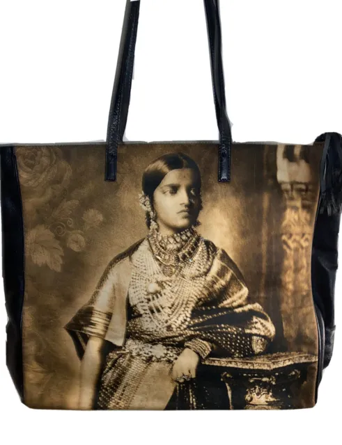 Clever Carriage Co handbag Tote Bag Black leather Pedestal Lady Sari Limited