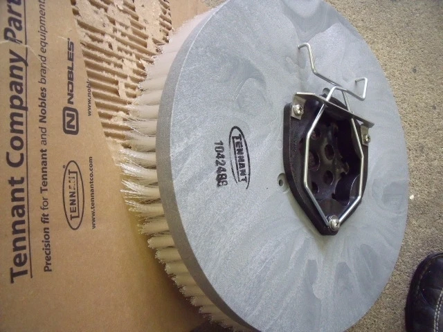 New Oem Tennant 1042499 Disk Brush Scb 16.Od Scb Nyl