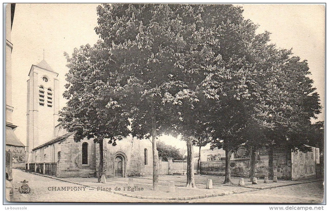 94 CHAMPIGNY - place de l eglise