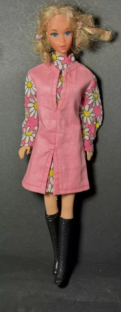 VINTAGE Marcia Brady Barbie Doll FLOWER POWER MOD CLONE PINK DAISY DRESS & BOOTS