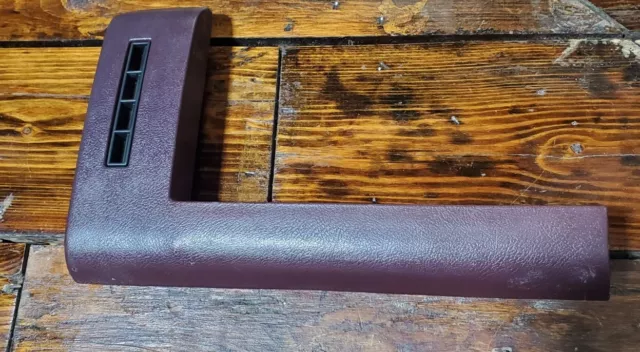 1988 1994 CHEVY GMC TRUCK SUBURBAN LOWER DASH TRIM MOLDING burgundy OEM right