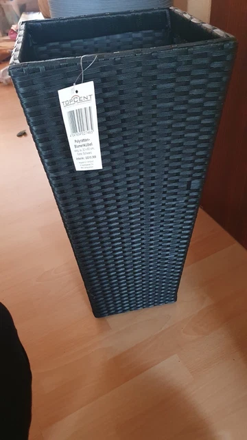 FINEZJA Rattan Pflanzkübel – Schwarz, 25x25x46 Cm, Wetterfester Kunststoff, Inkl. Einsatz