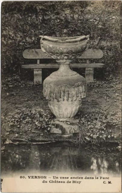 CPA VERNON Un Vase Ancien dans le Parc de Chateau du Bizy (1160620)