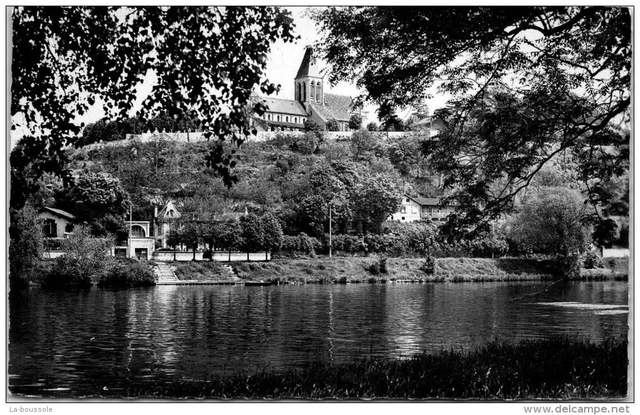 95 HERBLAY - la seine et l'eglise -