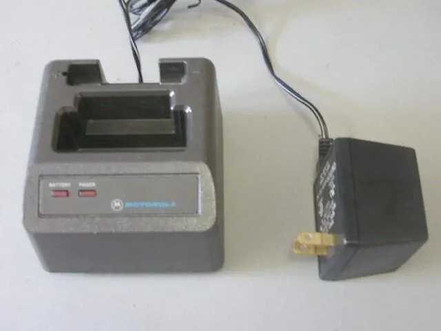 Motorola Battery Charger NRN4952A