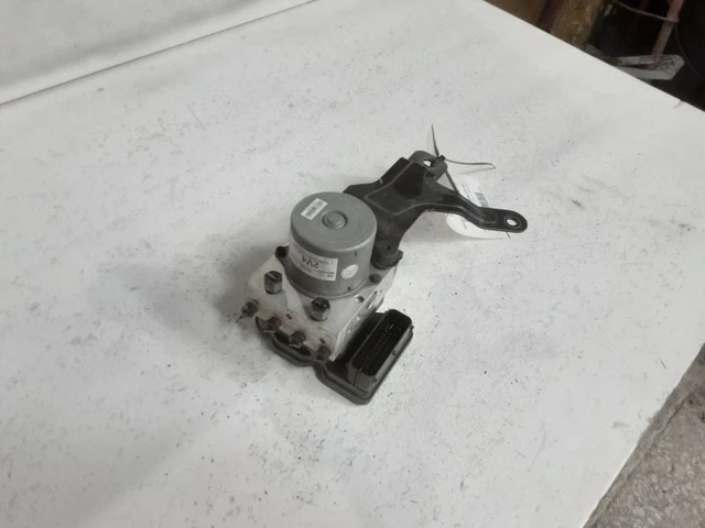 2015-2017 Hyundai Veloster Anti Lock Brake ABS Module Electronic Stability