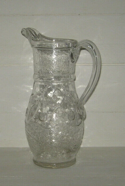 Ancien vase Art Nouveau Jugendstil en verre vert de Bohème froissé