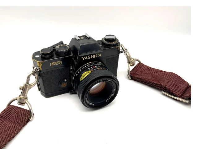 Yashica FR II Avec Objectifs 50mm F/1.7 Et Tokura 70-210mm F/4.5 - Occasion