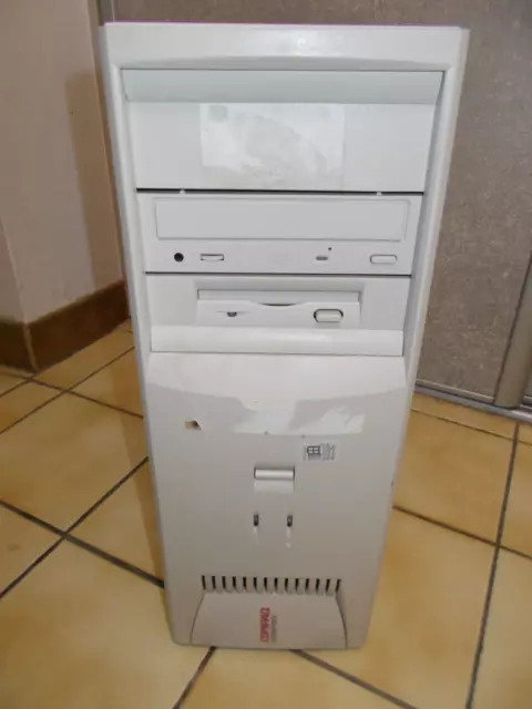 Compaq DeskPro Pentium II @ 350MHz 320MB RAM HDD 6,4Go vide Stick Windows 98 SE