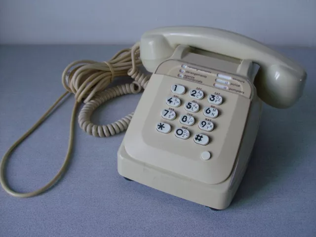 Téléphone à touches SOCOTEL Temat de 1984 couleur ivoire déco rétro