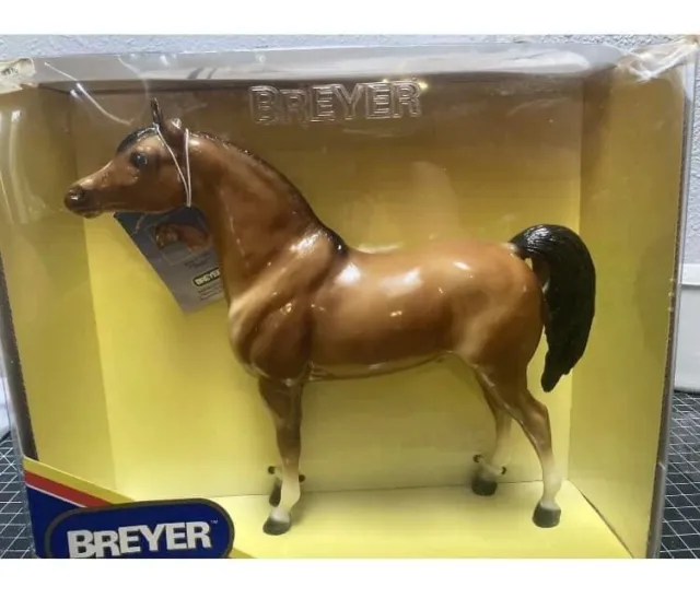 Breyer Model Horses Glossy Honey Bay Arabian Horse Dune