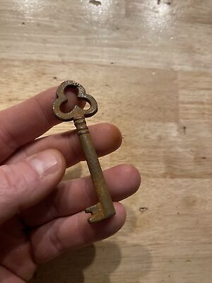 Lucky Clover Door Key Collector Man Cave Solid Metal Collector Skeleton Luck ☘️