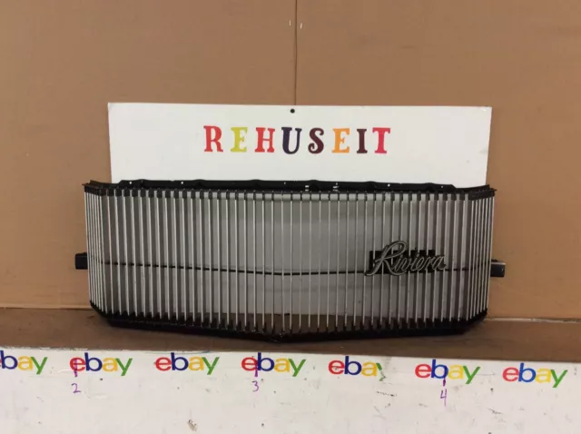 VINTAGE 1975  BUICK RIVIERA  FRONT GRILLE GRILL  w/ Emblem Metal oem 75