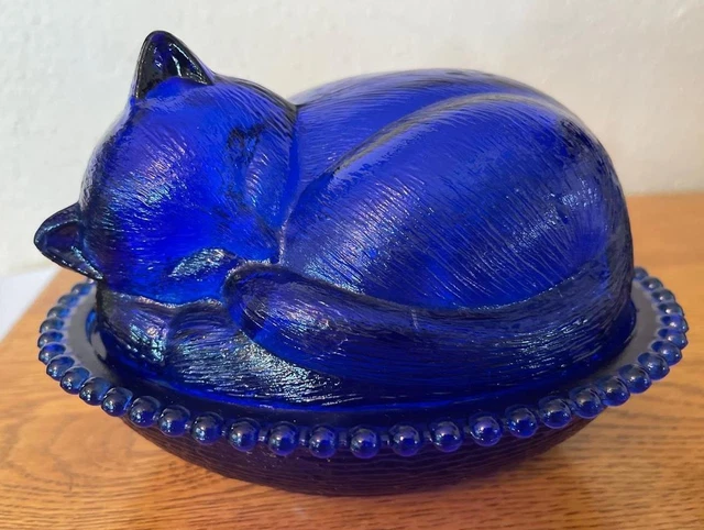 Vintage Coblat Blue Glass Sleeping Nesting Kitten Cat Covered Candy Dish