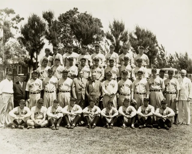 NY Yankees 1936 World Champions, 8x10 B&W Team Photo (Spring Training)