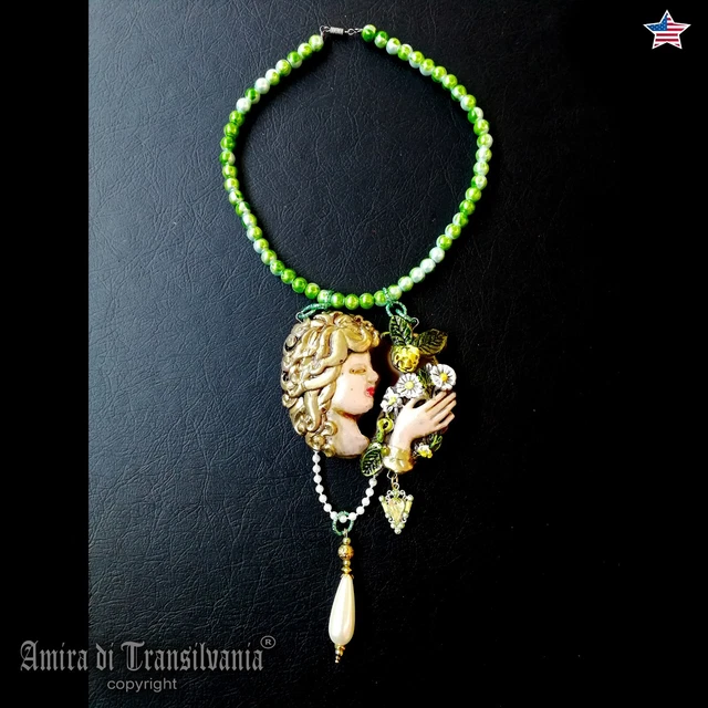 Pendentif Collier Plaqué Or - Poinçon Fleur Avec Cristaux Et Perle Noire - Occasion Bon état