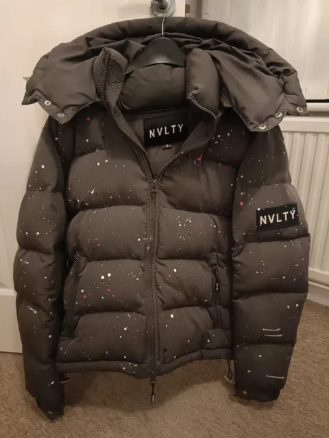 NVLTY - Shiny Puffer Jacket - Black – N V L T Y