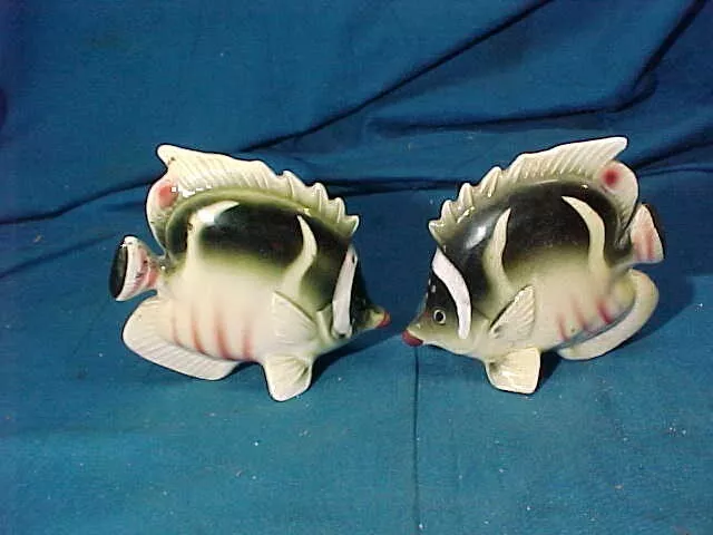 Vintage TROPICAL FISH Porcelain SALT + PEPPER SHAKERS Hand Painted JAPAN