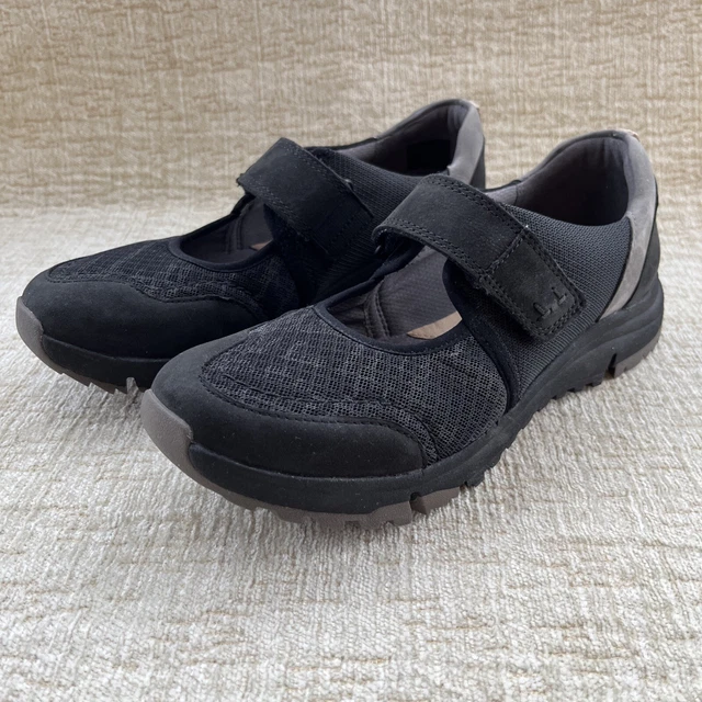 clarks trigenic mary jane shoes