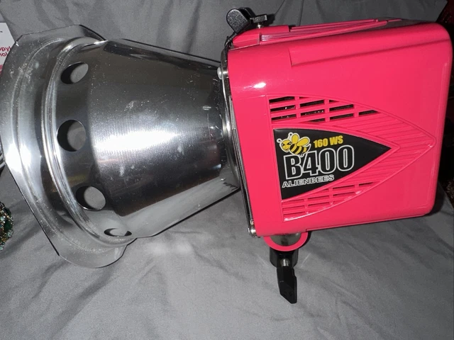 Flash monolight estroboscópico de estudio Alien Bees B400. NO tiene enchufe.