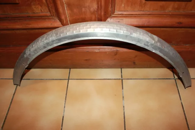 ancien garde boue martelé "Le Parisien" vintage mudguard