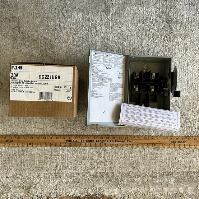 Bouchons de réservoir pour PEUGEOT 205 FOURGONNETTE pas cher