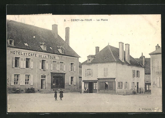 CPA Cercy-la-Tour, La Place 1922