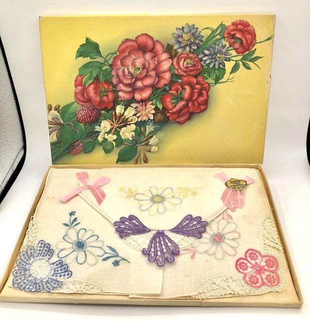 Vintage Swiss Loom Petit Point Embroidery Daisy Hankies in Floral Box NOS
