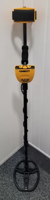 Garrett ACE 400i Metal Detector - Excellent Condition