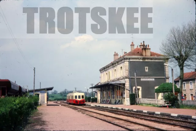 35mm Slide SNCF French Railway Diesel Railcar Corbigny 1980 Original France