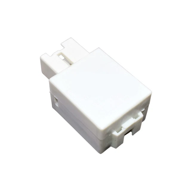 Relè flash resistente GJ6A66830 progettato per Ford per Mazda 3211 224 320