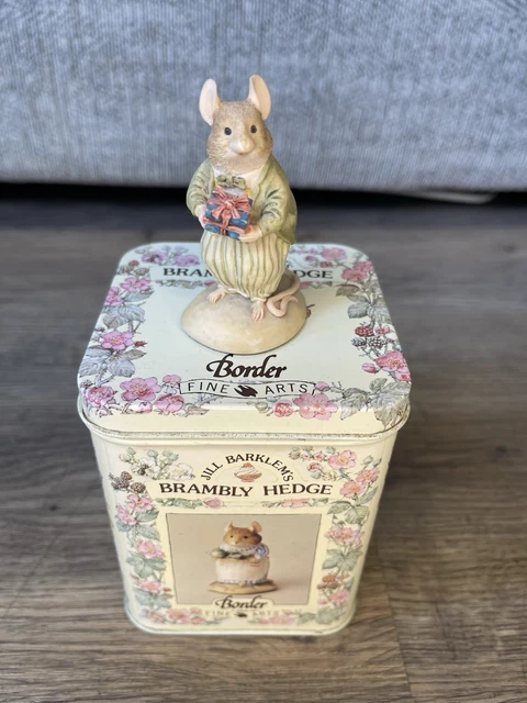 BRAMBLY HEDGE BORDER fine arts Dusty Dogwood Pushing Pram £17.99