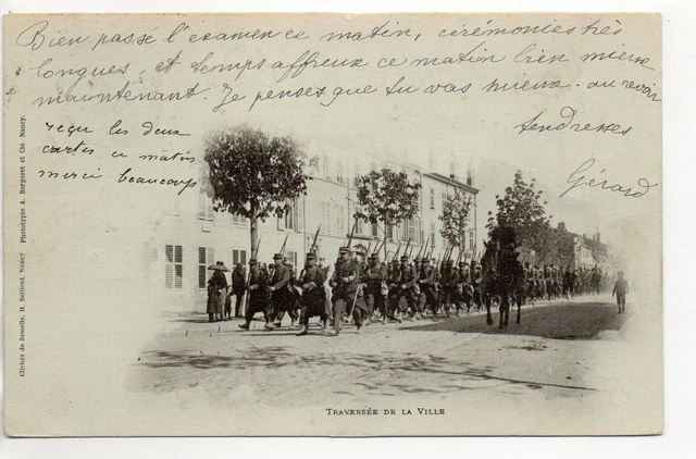 MILITARY LIFE Theme - BARRACKS - CPA 54 - NANCY - Soldiers Crossing the City