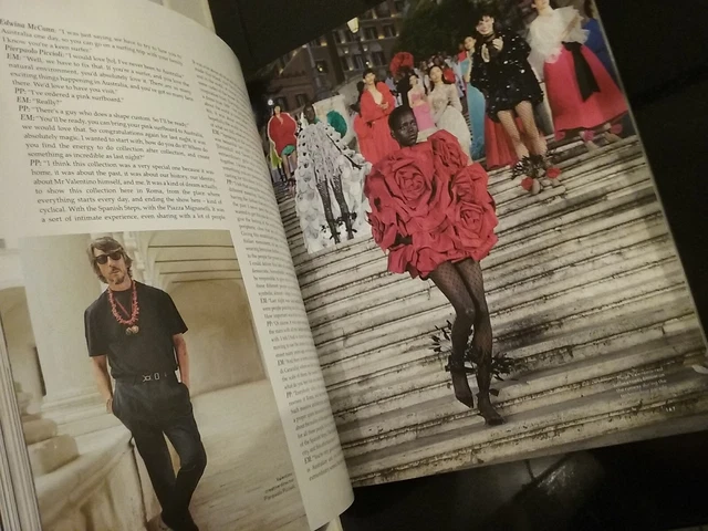 女性情報誌 Vogue Australia Magazine October 2022 VOGUE AUSTRALIA MAGAZINE OCTOBER 2022, EUC, 222 pages, Anya