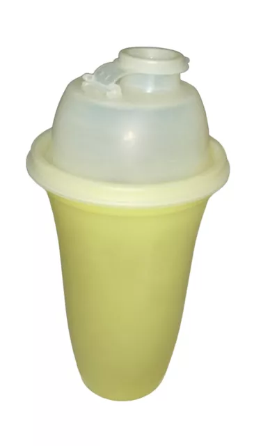 Vintage Tupperware Gravy Shaker Quick Mix Yellow Flip Top Lid Seal 844