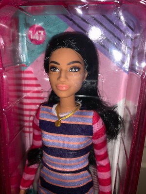 BARBIE FASHIONISTAS 147 - black hair; brown eyes; peach lips; 2020
