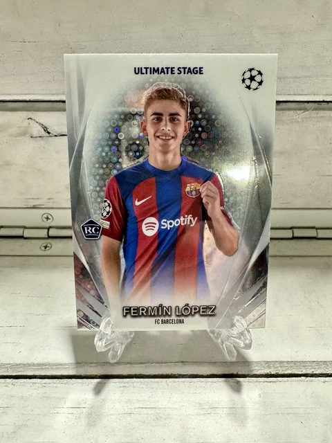 Carte Lionel Messi 2023-24 Topps UEFA Ultimate Stage Refractor Disco #USC-15 - Barcelone - Non Notée
