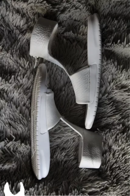 Nikelab sandals top