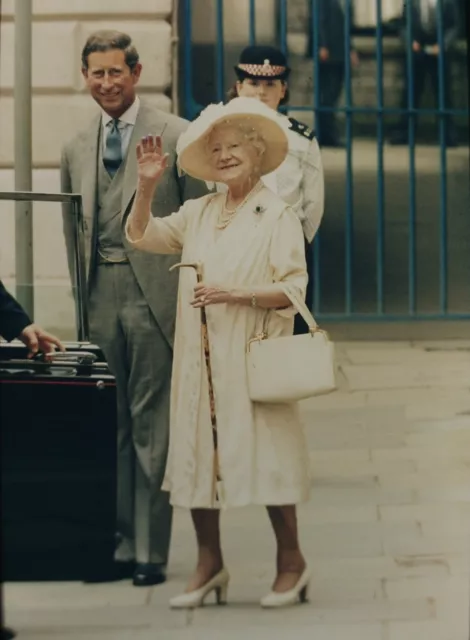 QUEEN MOTHER & PRINCE CHARLES - Original 35mm COLOR Slide