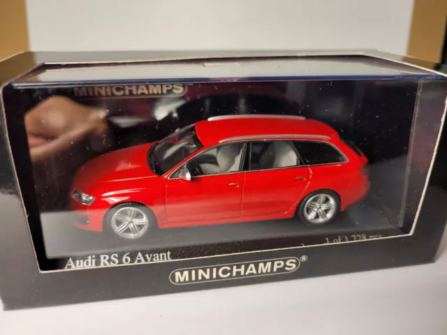 AUDI RS6 AVANT 2019 rouge, voiture miniature 1/43e TRUESCALE TSM430539