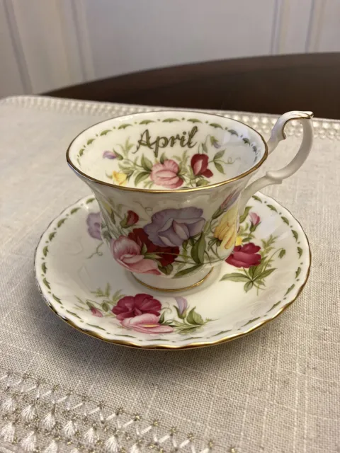 Royal Albert China April Flower of the Month 'Sweet Pea" Footed Teacup Set Exc