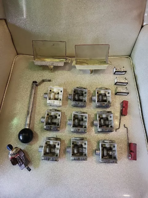 SUPER CHEXX Bubble Hockey Player Gearsets, Goalie, Nets, Lamps Parts Lot SUPER CHEXX Bubble Hockey Player Gearsets, Goalie, Nets, Lamps Parts Lot