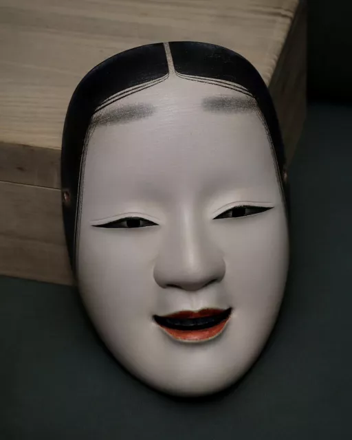 Excellent Quality Japan Wooden Noh Mask of WAKA-ONNA 能面 若女 （With Box And Bag)