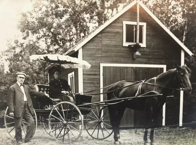 RPPC Photo Horse Drawn Covered Buggy Older Woman Man Suit Newsboy Hat Barn #59