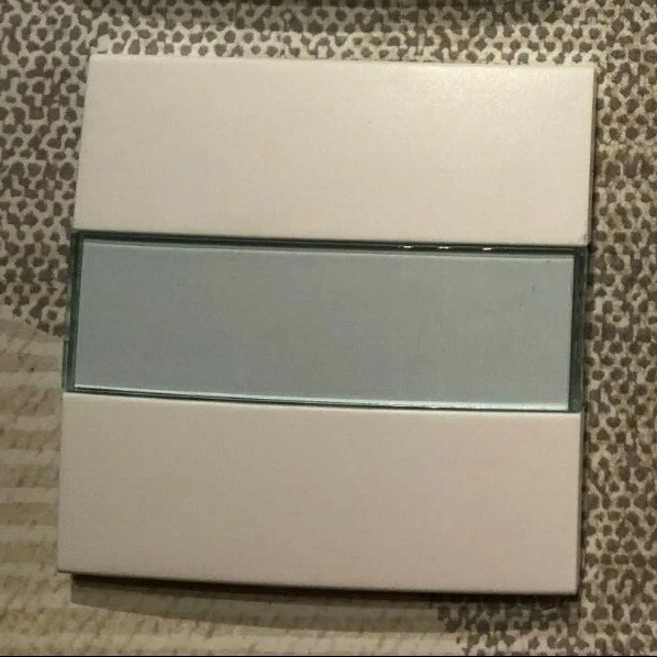 HAGER TEBIS Kallysta 2XWKT902B - Enjoliveur Kallysta 2 touches KNX  BLANC NEVE