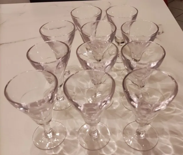 11 anciens verres bistrot, apéritifs , vin cuit en verre épais et bullé 2
