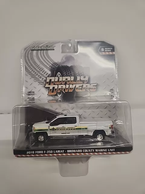 Greenlight Dually Drivers Series 6 2018 Ford F-350 Lariat Broward Co 1/64 Marine 2