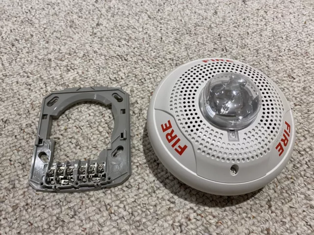 System Sensor SPSCW White Ceiling Mount Fire AlarmSpeaker Strobe